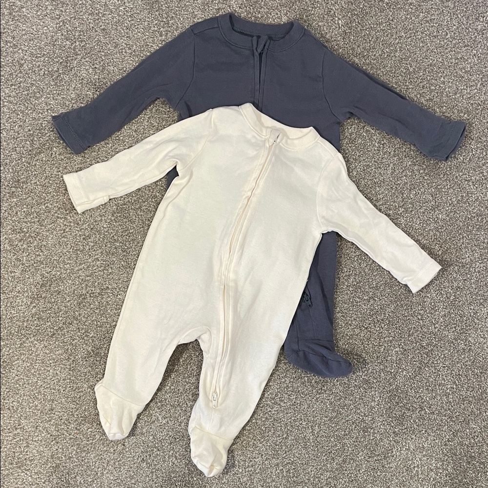 Old Navy 2-Way Zipper Footed One-Piece Set